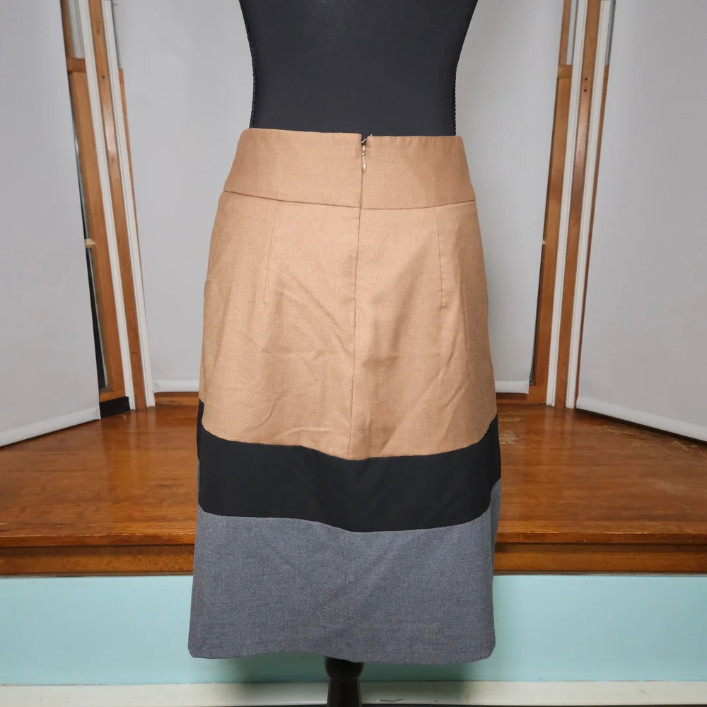The Limited EUC Elegant Tan and Black Women's Skirt • Size XS - Picture 3 of 8